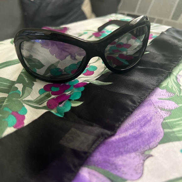 Authentic Chanel Lambskin Quilted CC Sunglasses 5116-Q Black - Picture 2 of 7